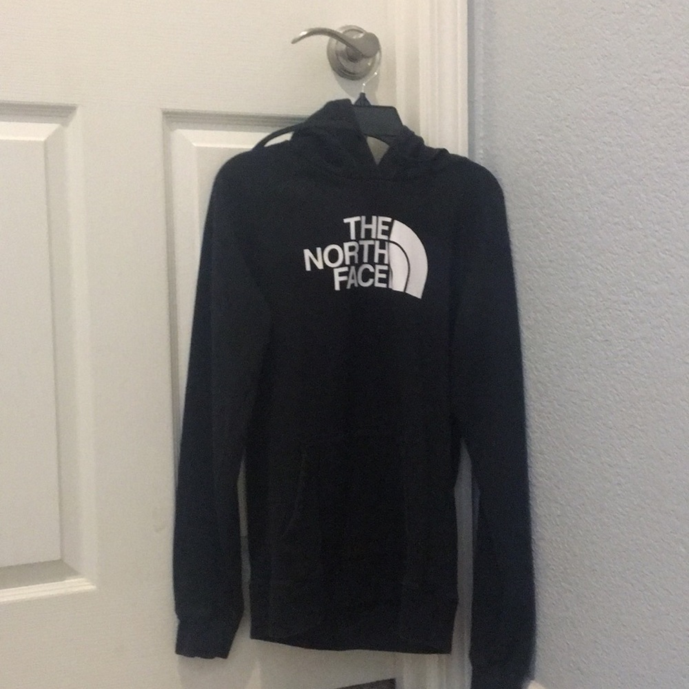 BLACK NORTH FACE SWEATSHIRT